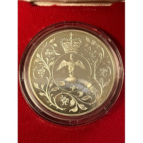 439 - Silver proof, Jubilee crown, 1977 inbox with certificate