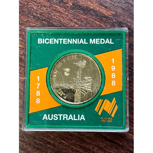 444 - Bicentennial medal, Australia, 1988, circulated in plastic case, scratches are on the case not the c... 