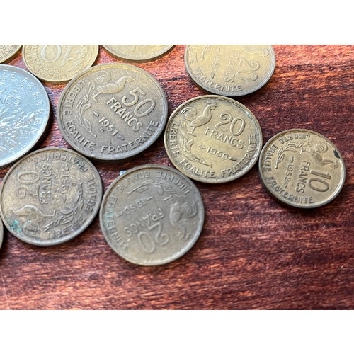 446 - 17 mixed French coins, 1960s and 70s