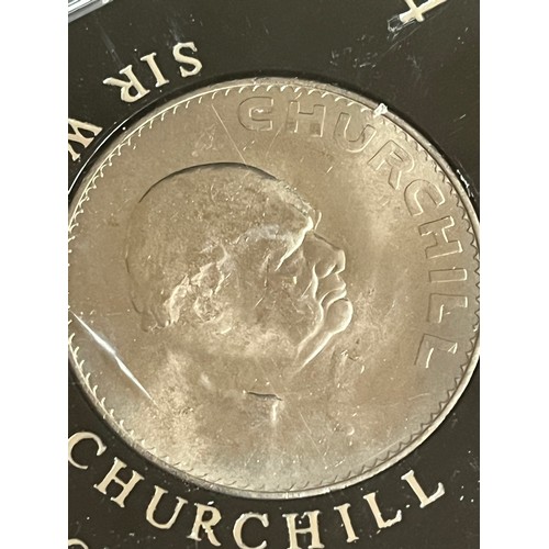 495 - Churchill crown, 1965 in plastic case