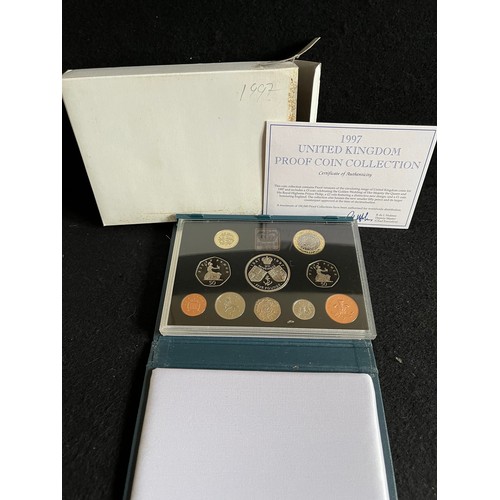 521 - 1997 UK coin proof set boxed with certificate,