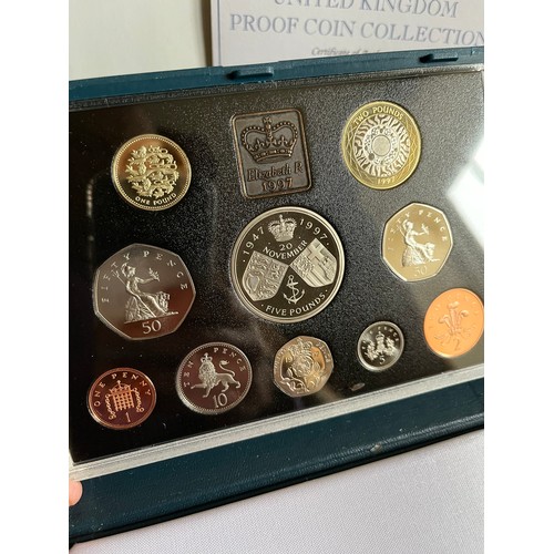 521 - 1997 UK coin proof set boxed with certificate,