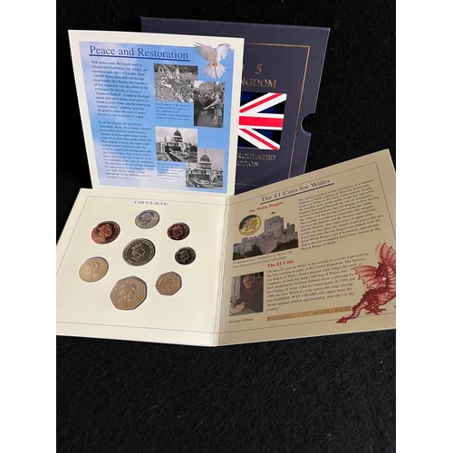 523 - 1995 UK, brilliant uncirculated coin collection,