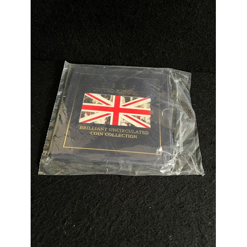 523 - 1995 UK, brilliant uncirculated coin collection,