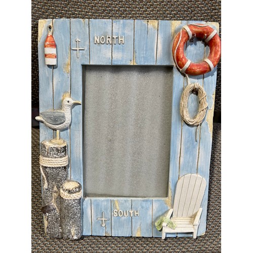 569 - Maritime, seaside style picture frame,