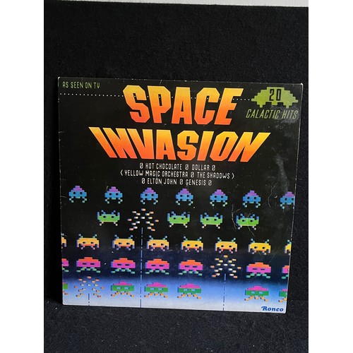 1810 - Space invasion. 20 Galactic hits. Ronco records RTL2051