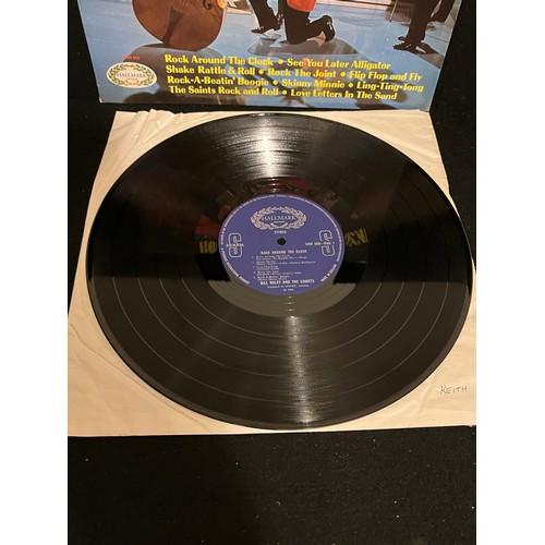 1819 - Bill Haley and the comets. Rock around the clock. Hallmark records stereo, SHM668