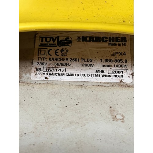 715 - Karcher 2601 plus vacuum cleaner.