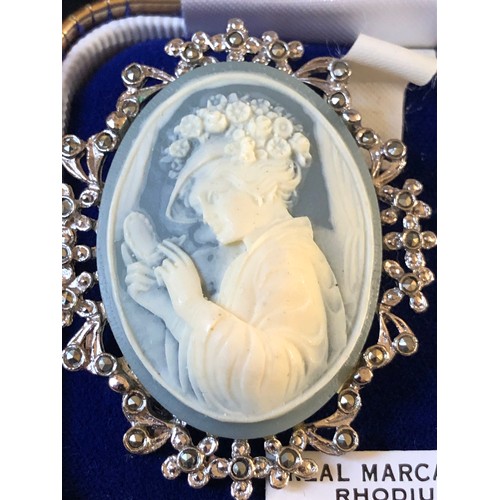 62 - Blue and white cameo brooch in Rhodium plate with Marcasite jewels