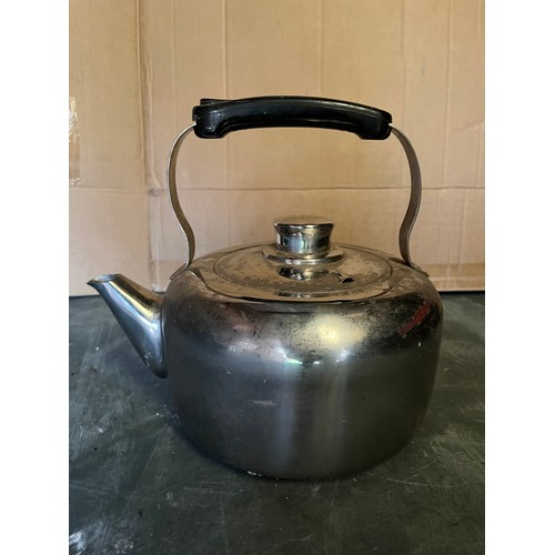 352 - Stainless steel kettle for hot plate or gas,