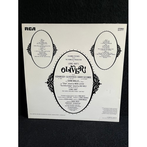 123 - Oliver,  originals soundtrack recording, RCA, Victor. SB 6777, stereo