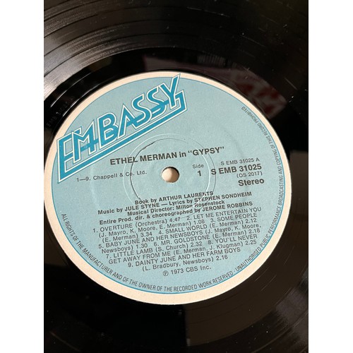 126 - Ethel Merman in gypsy. A Musical fable. Embassy records, stereo EMB31025.