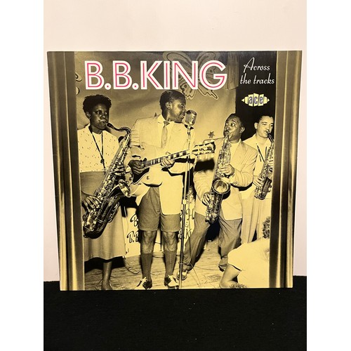 372 - B B King. Across the tracks. CHD 230