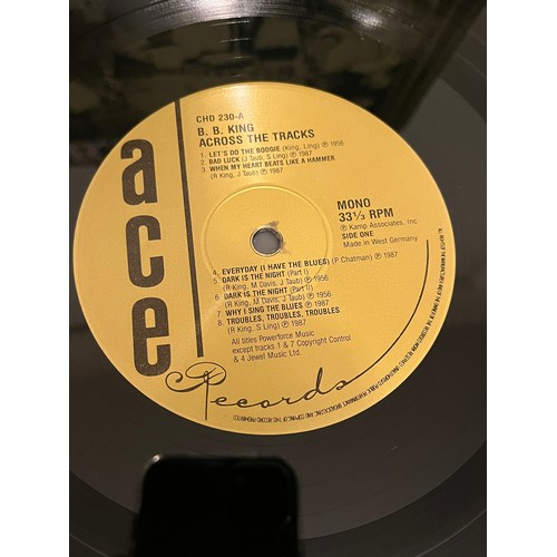 372 - B B King. Across the tracks. CHD 230