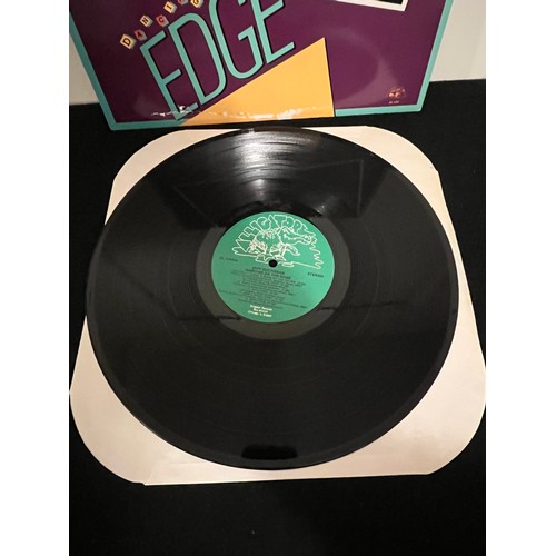 377 - Roy Buchanan. Dancing on the edge. AL 4747.