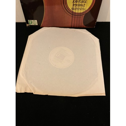 379 - The contemporary guitar sampler. TRASAM-14