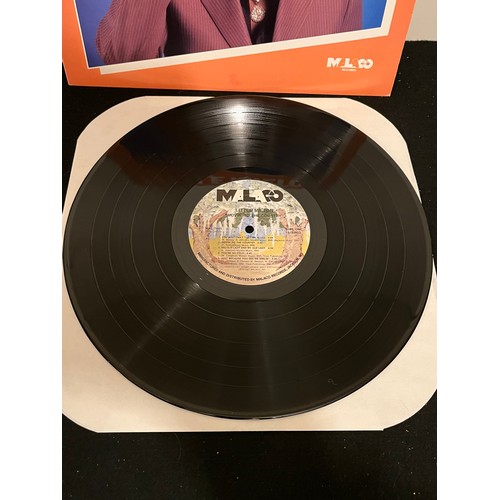 389 - Little Milton. Movin' to the country. Import. MAL-7445