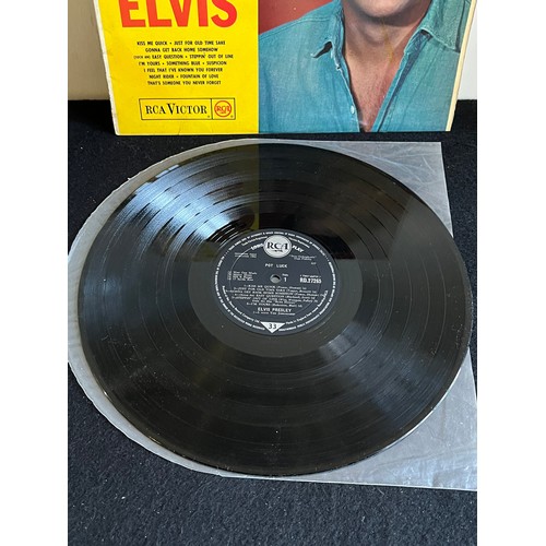 412 - Elvis. Pot Luck. RCA RD-27265