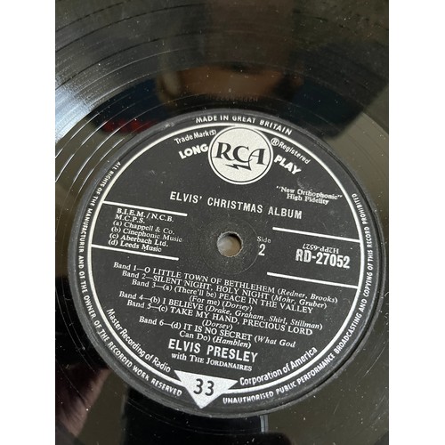 417 - Elvis' Christmas Album. RCA. RD-27052