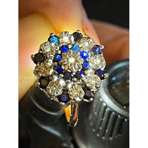 20 - A sparkling Vintage 9ct Gold Sapphire & Diamond Cluster Ring which sits beautifully and looks fabulo... 