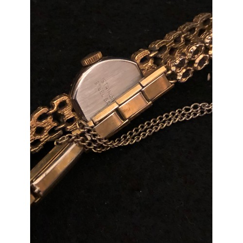 34 - Swiss made Avia 17 jewels Incabloc mechanical Gold plated Ladies dress watch