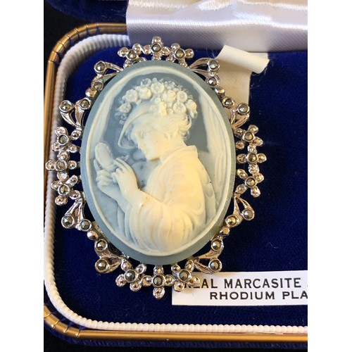 58 - Blue and white cameo brooch in Rhodium plate with Marcasite jewels