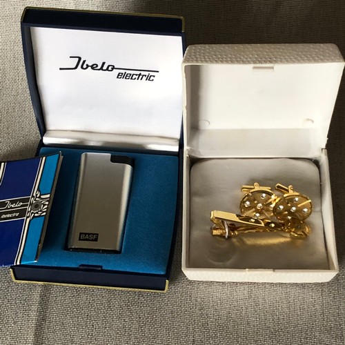 72 - Electric lighter a cuff link / tiepin set