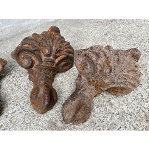 145 - Set of 4 Victorian claw and ball , Cast iron bath feet