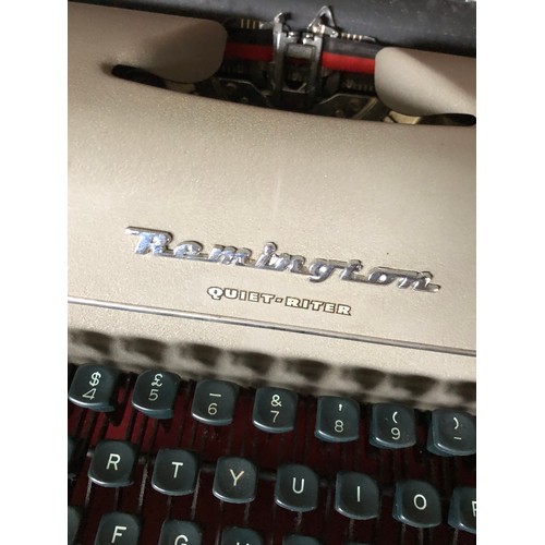 156 - Remington Quiet-Riter typewriter Miracle Tab complete with case