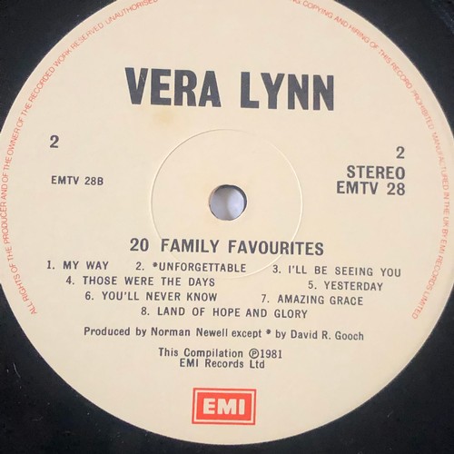 86 - Vera Lynn. 20 family favourites. EMI records. EMTV28