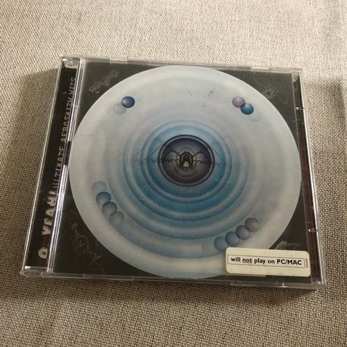 70 - Oh yeah! Ultimate Aerosmith hits. Double CD holographic cover