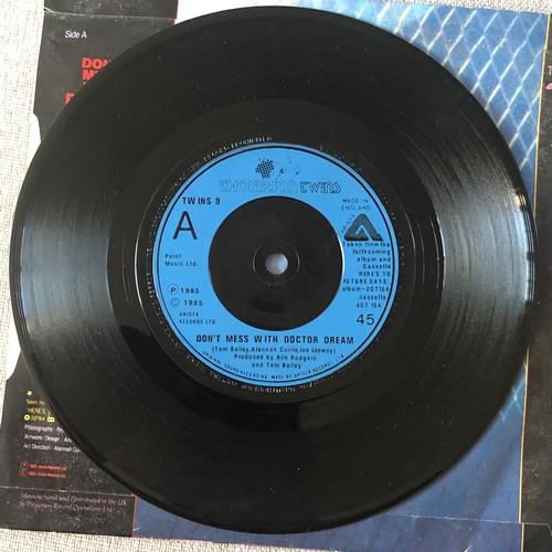 110 - Thompson Twins. Don’t mess with Dr. Dream./ Big business. Single. Arista TWINS9