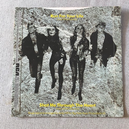 111 - Bucks fizz. Run for your life / Shoot me through the heart. Single RCA FIZ1