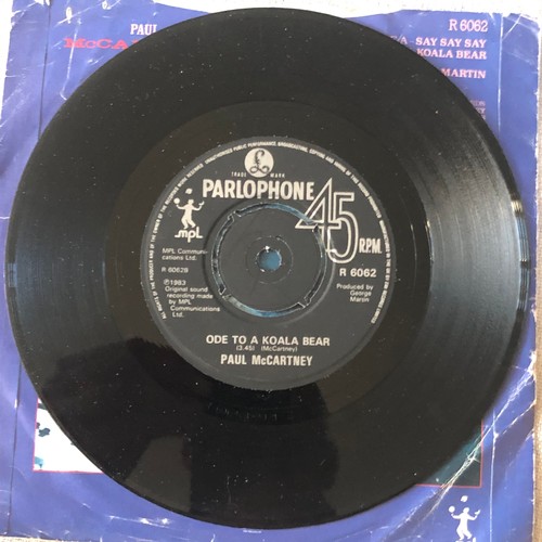 113 - Paul McCartney and Michael Jackson. Say say say / Owed to the Koala bear. Single R6062 Parlophone