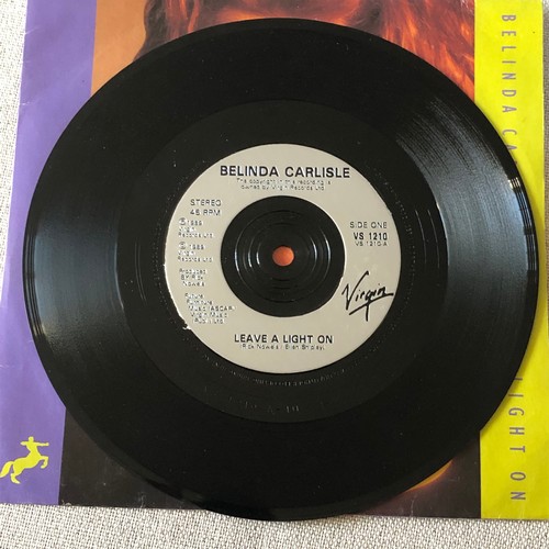 136 - Belinda Carlisle. Leave the light on / Shades of Michelangelo. Single. Virgin. VS 1210