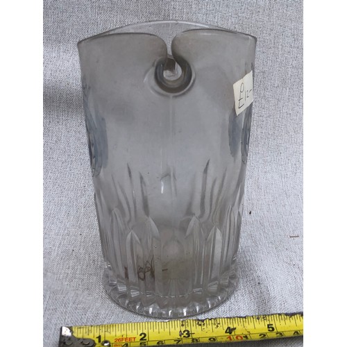 244 - Nelson tipped cigarettes Glass jug