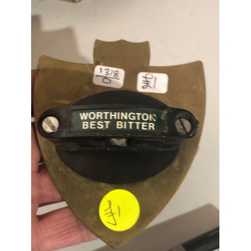 269 - Worthington Best Bitter pump badge