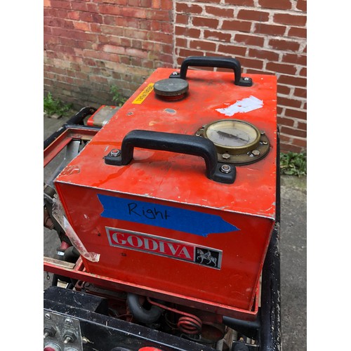 130 - MOD - Large water fire pump with Ford 4 cylinder diesel engine. Declared as mendable which seems rea... 