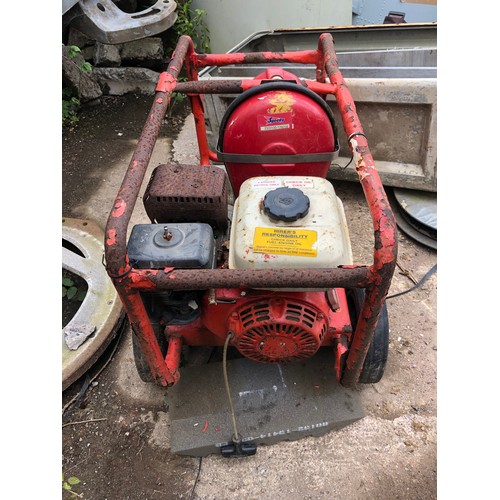 131 - MOD - Petrol water fire pump for spares or repair.