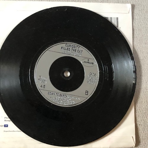 1937 - Curiosity killed the cat. Down to earth/Down to earth instrumental. Single mercury CAT2