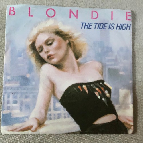 1942 - Blondie. The tide is high/ Susie and Jeffrey. Chrysalis records CHS 2465