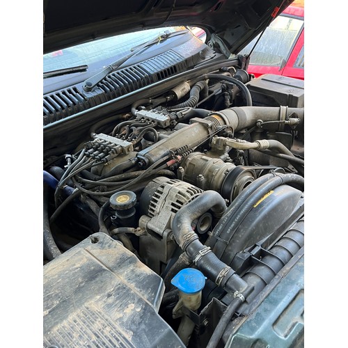 175 - Range Rover P38 4.0L Automatic with LPG gas conversion. Runs on LPG or Petrol. MOT till 9th Nov 2024... 