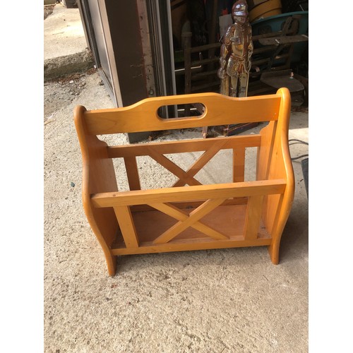 372 - Pine wood magazine rack