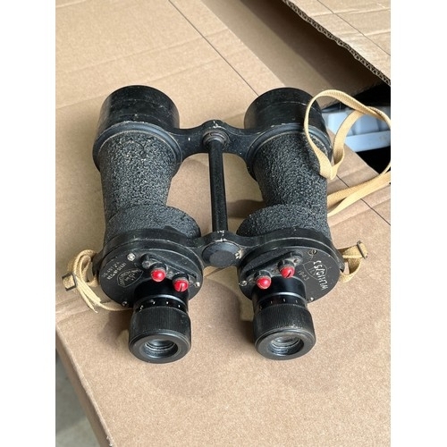 676 - Military issue Bino Prism No.5 Binoculars with crows foot mark dated 1943 Reg.No.52621.
(7 x 50) wit... 