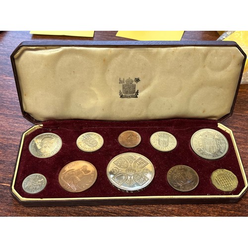 695 - 1953, boxed coronation, coin, set uncirculated,