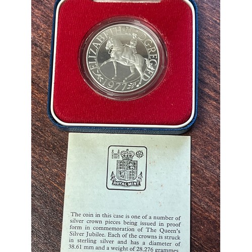 704 - Silver proof, Jubilee crown, 1977 inbox with certificate