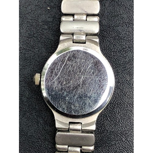 114 - Gucci branded Watch with Japanese quartz movement