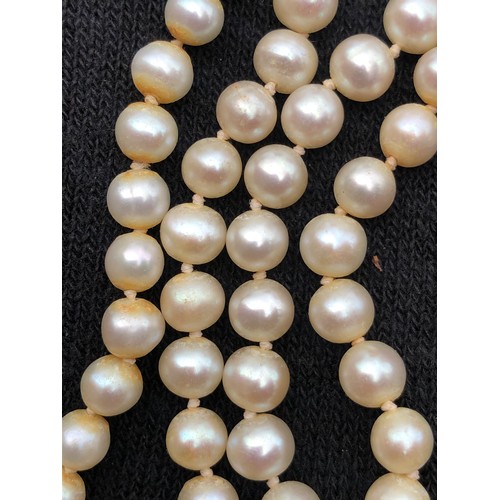 50 - Silver and pearl necklace with magnetic clasp marked .925