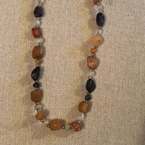 53 - Vintage Agate necklace.