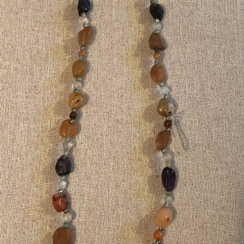 53 - Vintage Agate necklace.